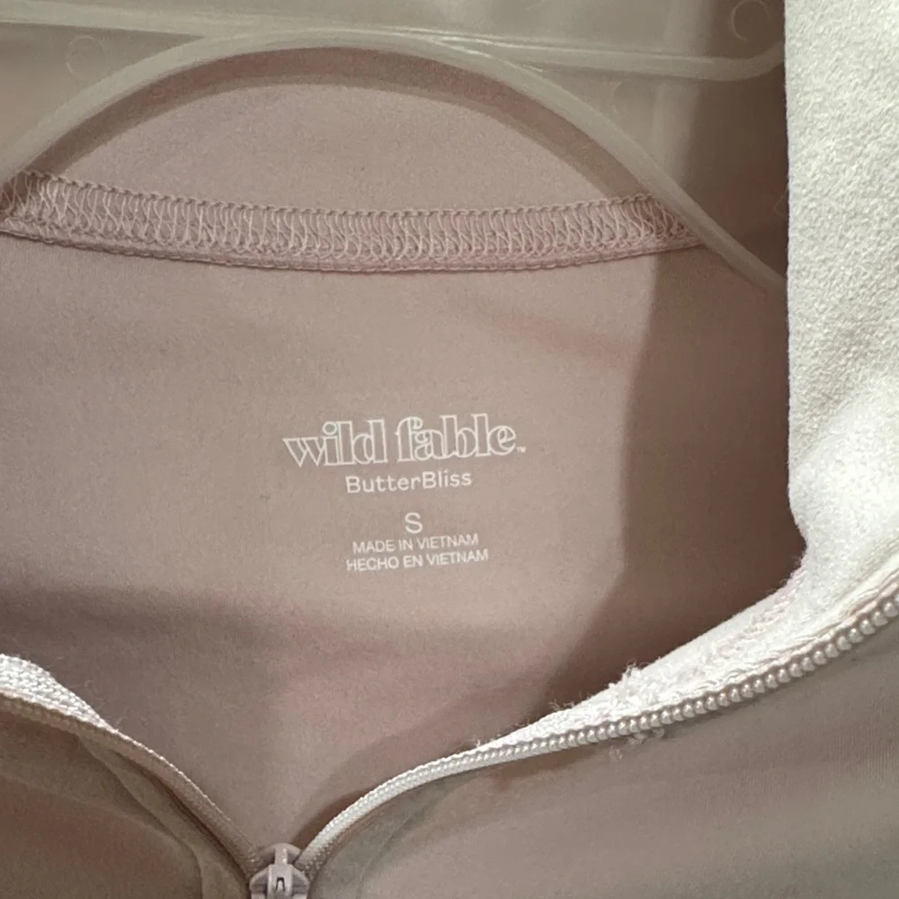 Wild Fable ButterBliss Pink Zip Athletic Jacket Size Small - Picture 2 of 7